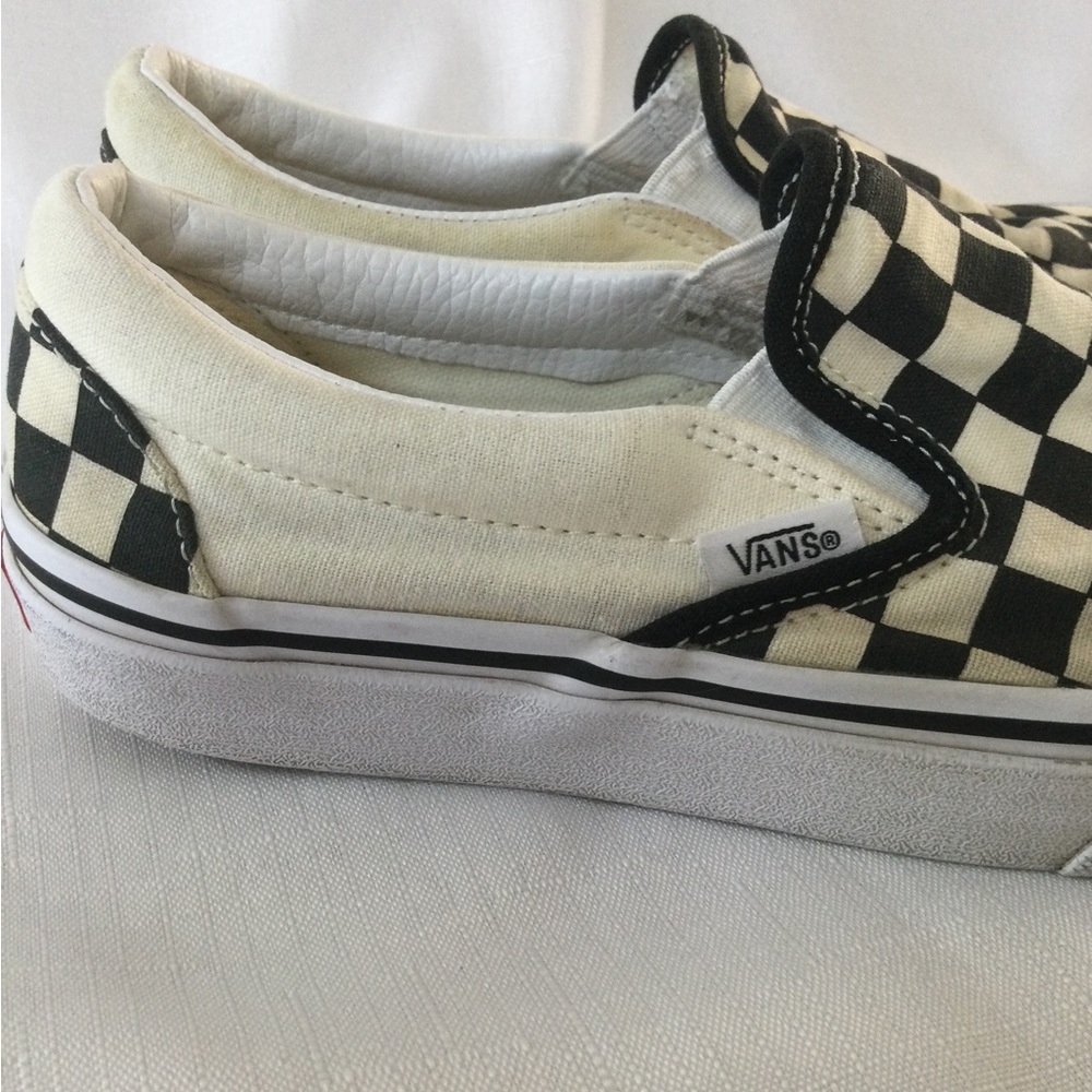Vans Classic Slip-ons. Size 6 womens. 4.5 mens - Picture 10 of 10